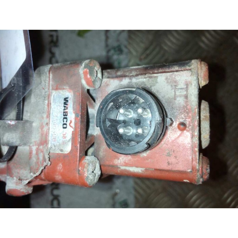 Recambio de valvula aire para iveco stralis (as) 10.3 diesel referencia OEM IAM 4728800300  VALVULA CONTROL EJE ELEVABLE - Blanco 2