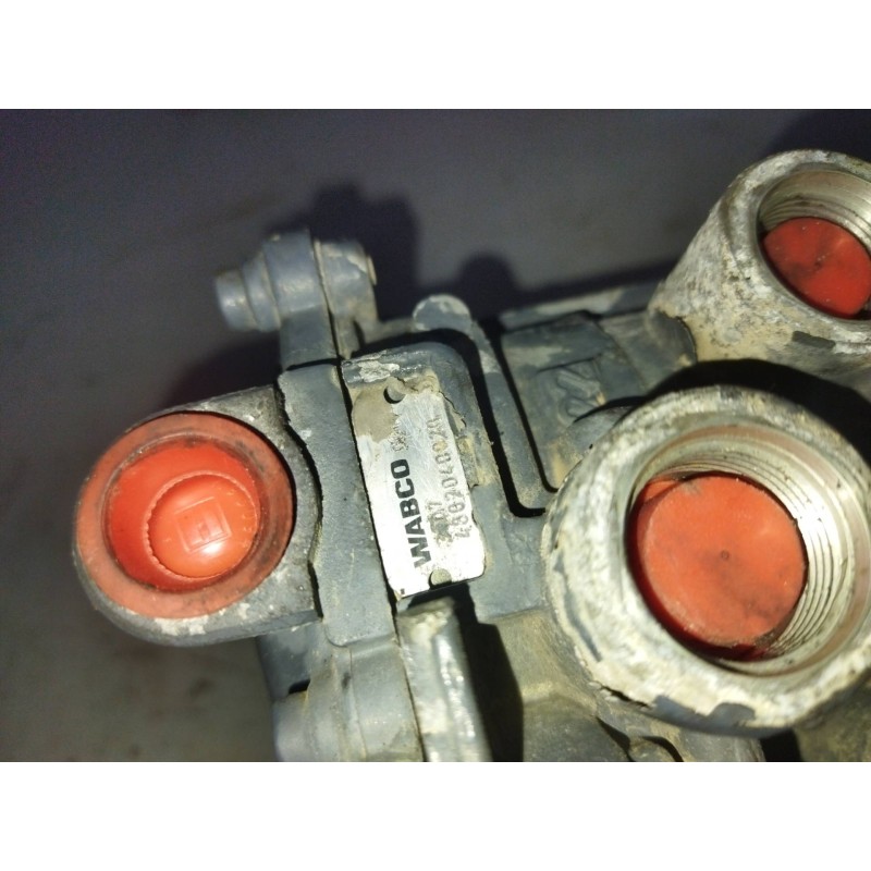 Recambio de valvula aire para iveco stralis (ad/at) fg at   4x2 larga distancia referencia OEM IAM 4802040020 41211417 VALVULA C - Blanco 2