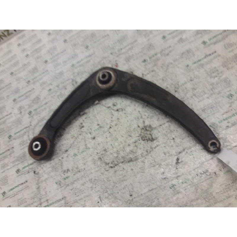 Recambio de brazo suspension superior delantero izquierdo para citroën c4 berlina collection referencia OEM IAM   