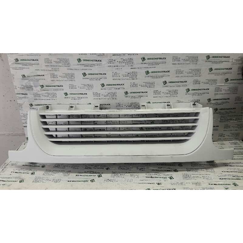 Recambio de rejilla delantera central para tata safari 1.9 referencia OEM IAM 269988506308 COLOR BLANCA - Blanco