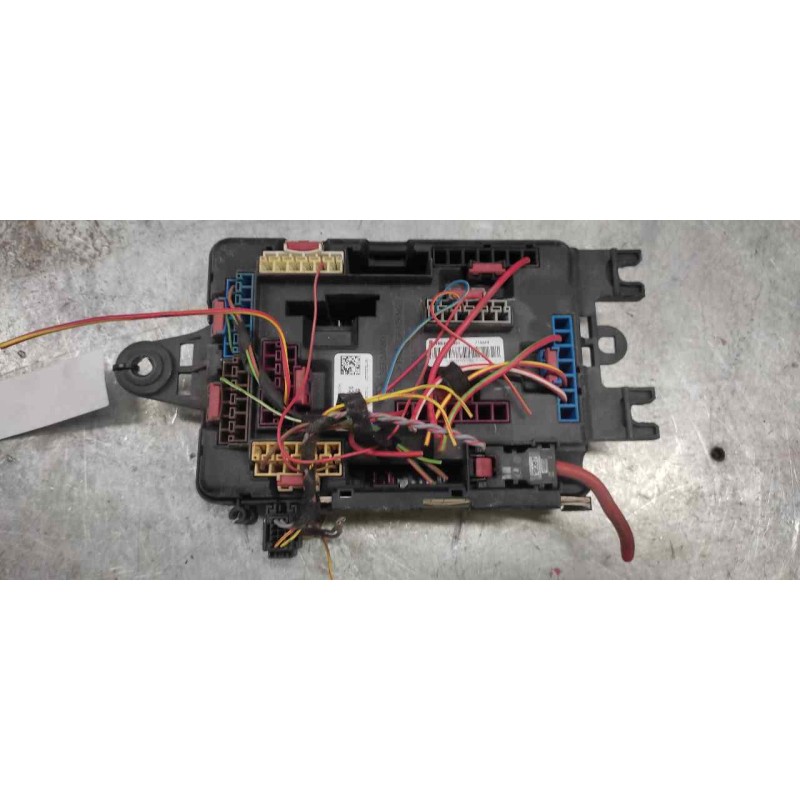 Recambio de caja reles / fusibles para bmw serie 1 lim. (f20) 118d referencia OEM IAM 6114926111102 2