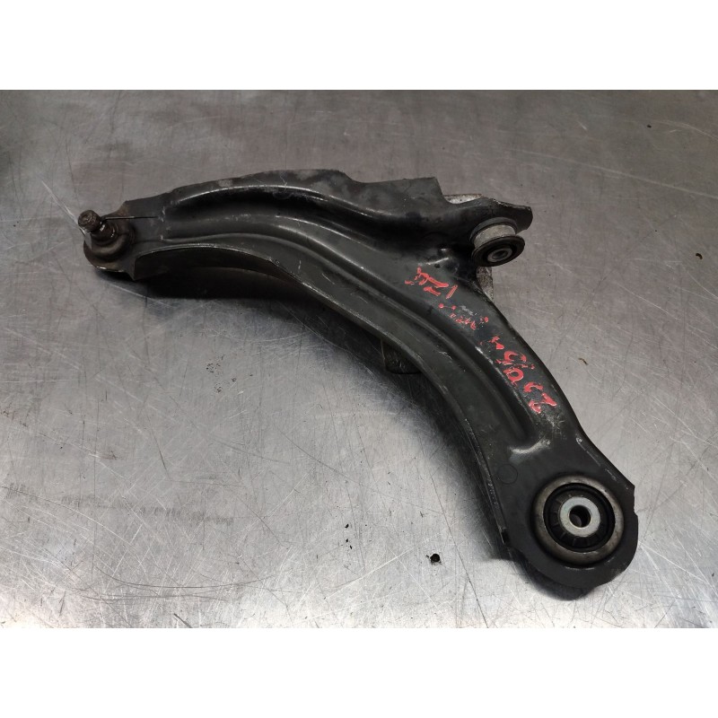Recambio de brazo suspension inferior delantero izquierdo para renault clio iv (bh_) 0.9 tce 90 referencia OEM IAM - Blanco 2