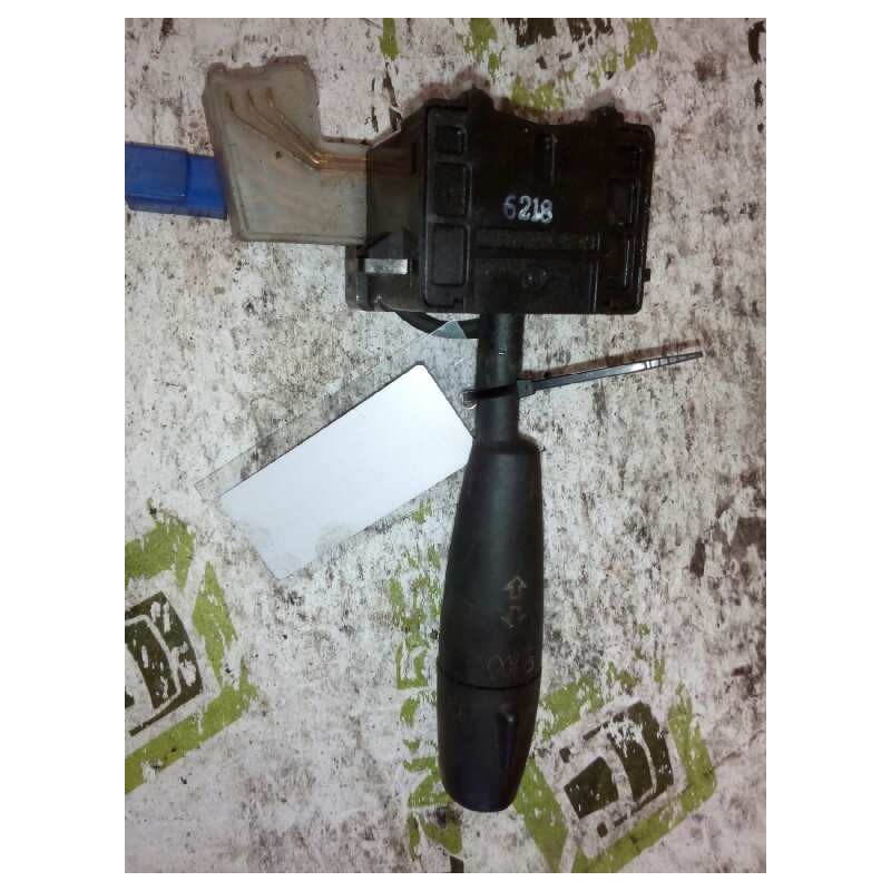 Recambio de mando intermitentes para nissan cabstar 09.06 cabstar 35.xx cabina simple cabina individual referencia OEM IAM 6218 