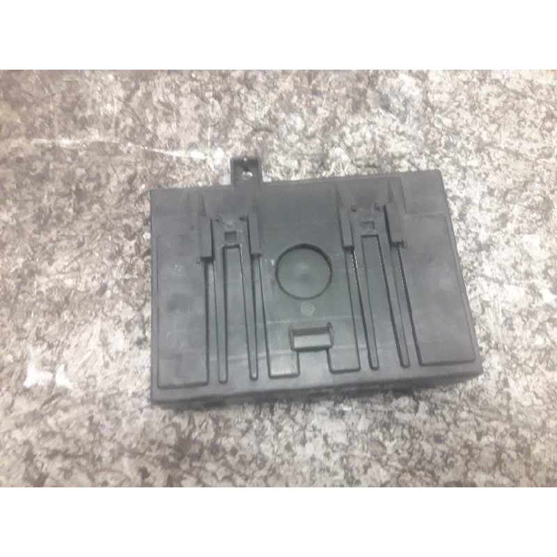 Recambio de caja reles / fusibles para ford fiesta (cb1) econetic referencia OEM IAM 8V5115K600CJ F005V01086 116RA000084 - Azul 3