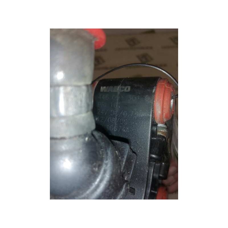 Recambio de valvula intercambio de calefaccion para iveco stralis (ad/at) fg at   4x2 larga distancia referencia OEM IAM 4460913 - Amarillo 3