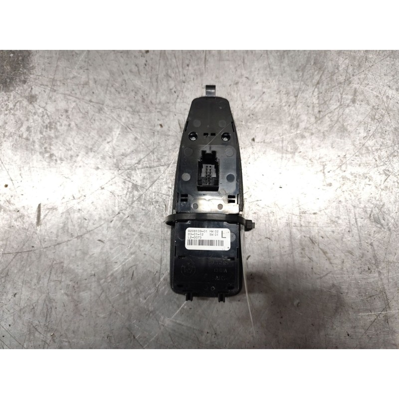 Recambio de mando elevalunas delantero izquierdo para bmw 3 (f30, f80) 320 d xdrive referencia OEM IAM 920810901HW02 2