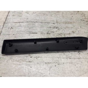 Recambio de moldura puerta delantera izquierda para renault master desde ´98 referencia OEM IAM   