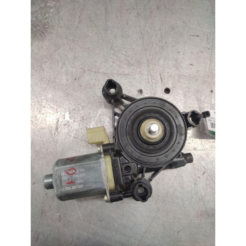 Recambio de motor elevalunas delantero izquierdo para seat leon (5f1) 1.6 tdi referencia OEM IAM 5Q0959801B  2 PINS
