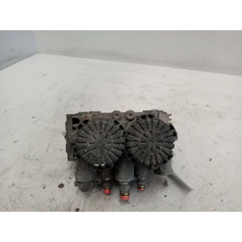 Recambio de valvula aire para volvo fm 460 12.8 diesel referencia OEM IAM 21122035  K020022 - Blanco 2
