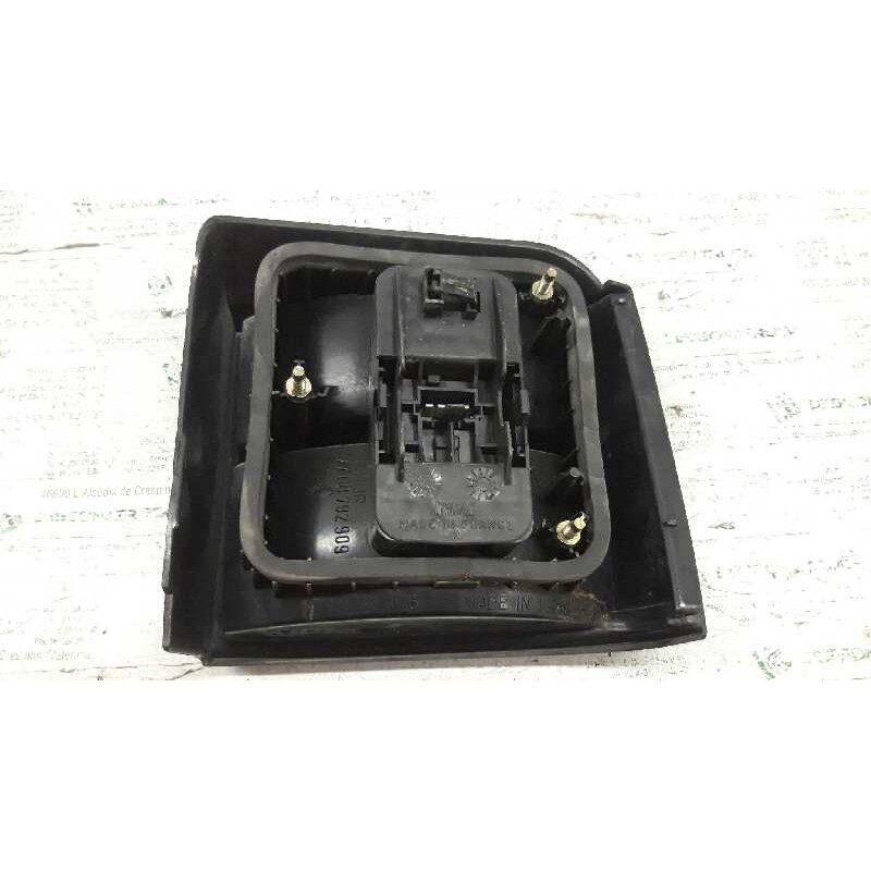 Recambio de piloto trasero izquierdo para renault 21 berlina (b/l48) tl referencia OEM IAM 7700792909 2