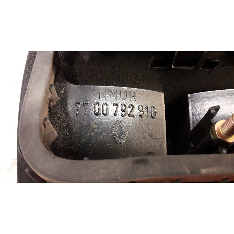 Recambio de piloto trasero derecho para renault 21 berlina (b/l48) tl referencia OEM IAM 7700792910 3