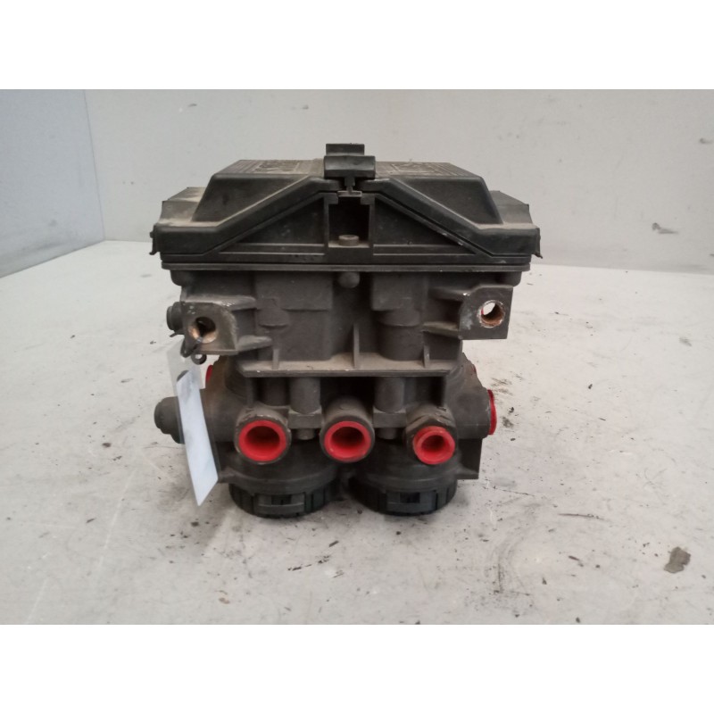 Recambio de valvula aire para volvo fh 12 2002  12.1 diesel (d12d420) referencia OEM IAM 20374945 VALVULA EBS MODULADOR 04862040 - Blanco