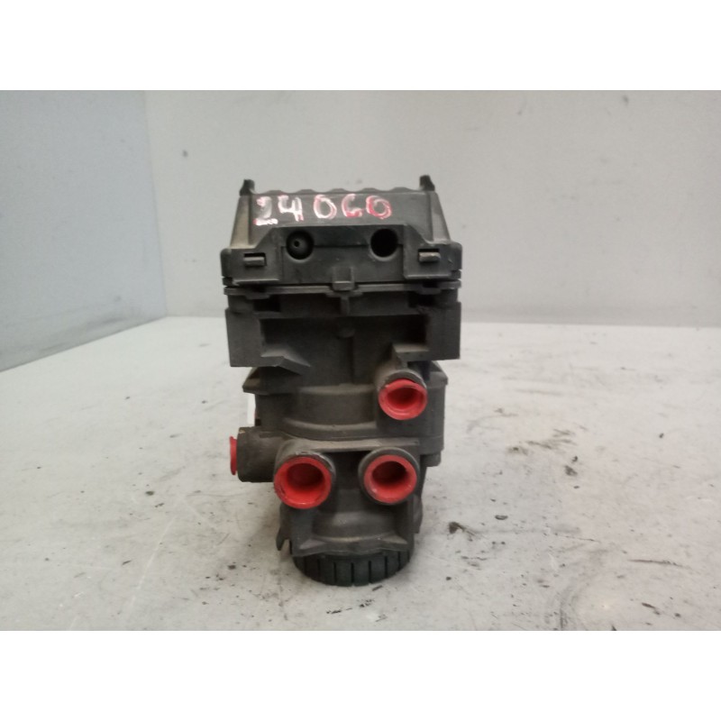 Recambio de valvula aire para volvo fh 12 2002  12.1 diesel (d12d420) referencia OEM IAM 20374945 VALVULA EBS MODULADOR 04862040 - Blanco 5