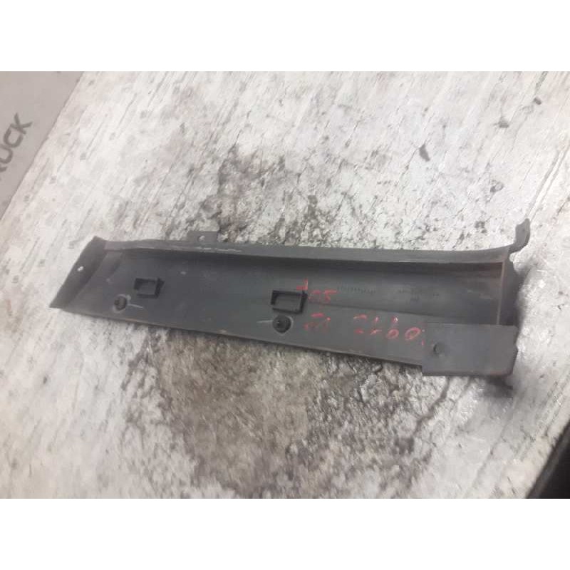 Recambio de moldura para ford transit combi '06 ft 330 corto referencia OEM IAM YC1529397ADW - Blanco 3