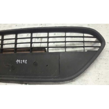 Recambio de rejilla delantera central para ford focus lim. (cb4) titanium referencia OEM IAM 8M5117968 BAJO MATRICULA 