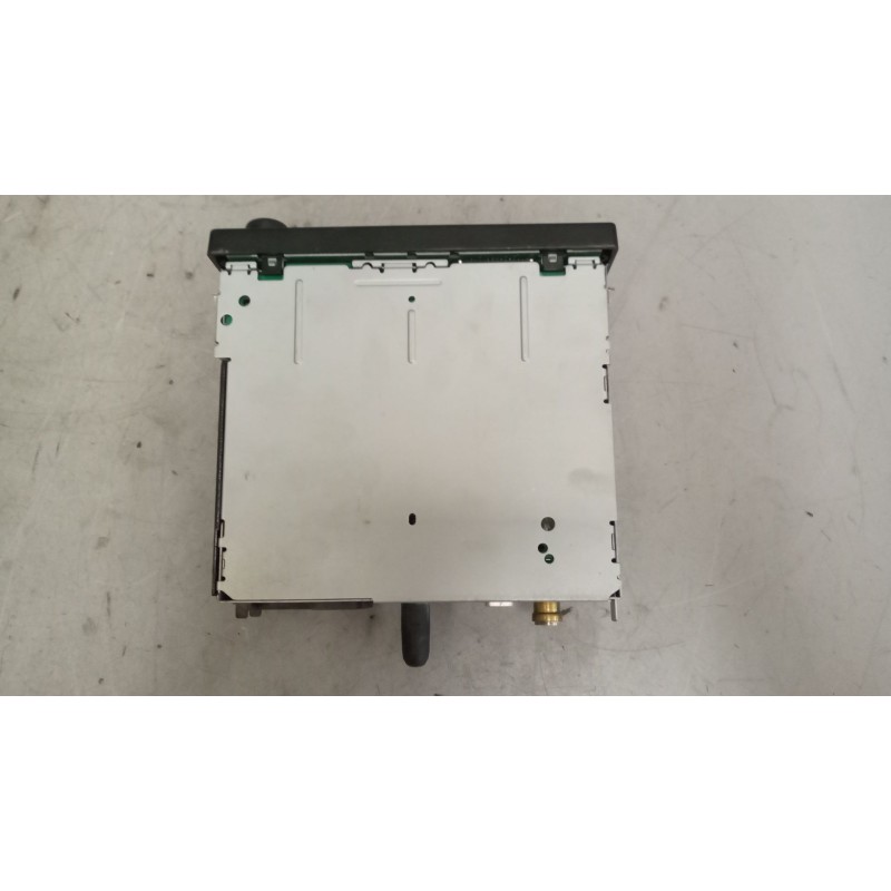 Recambio de sistema audio / radio cd para renault magnum ab diesel referencia OEM IAM 28327797  7421753325 - Blanco 2