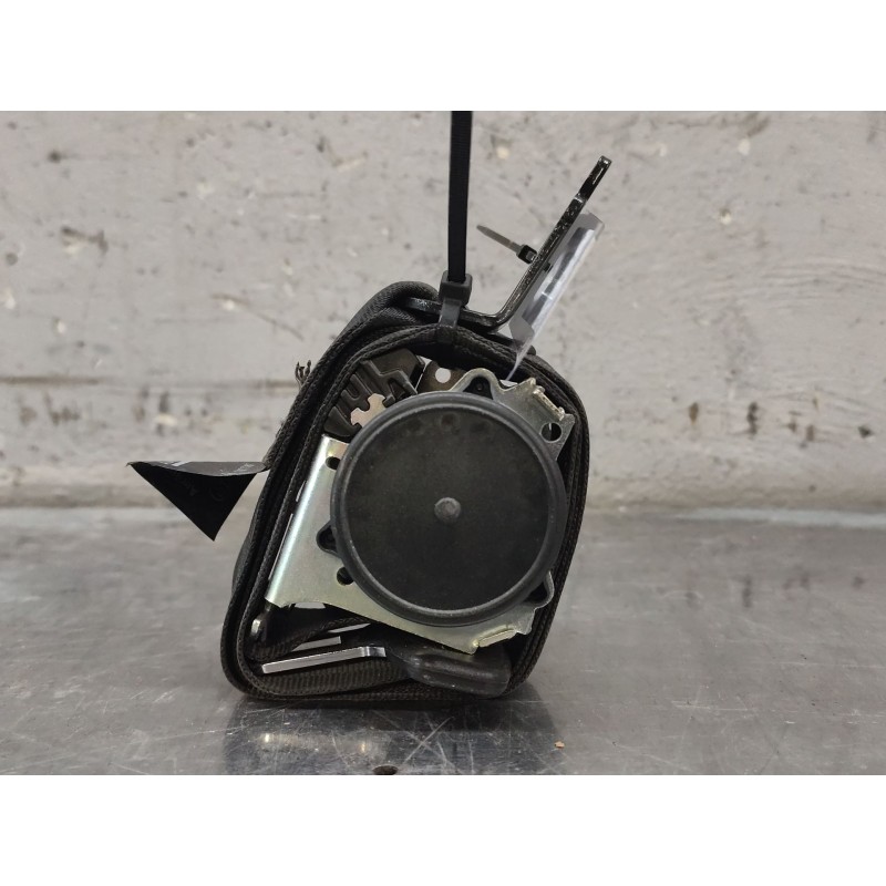 Recambio de cinturon seguridad trasero izquierdo para renault clio iv (bh_) 0.9 tce 90 referencia OEM IAM - Blanco 2