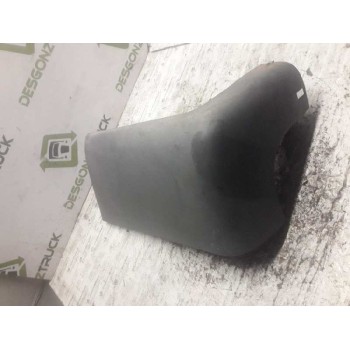 PUNTERA PARAGOLPES TRASERA DERECHA YC1517925AEW 