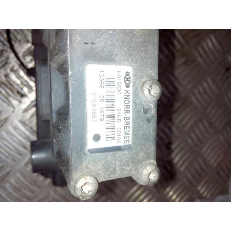 Recambio de valvula aire para volvo fh 500 fsa 4x2 low corto referencia OEM IAM 21083657 K019820 2