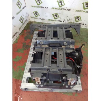 Recambio de soporte bateria para renault premium route 2006 fas 4x2 larga distancia referencia OEM IAM   CAJON BATERIAS