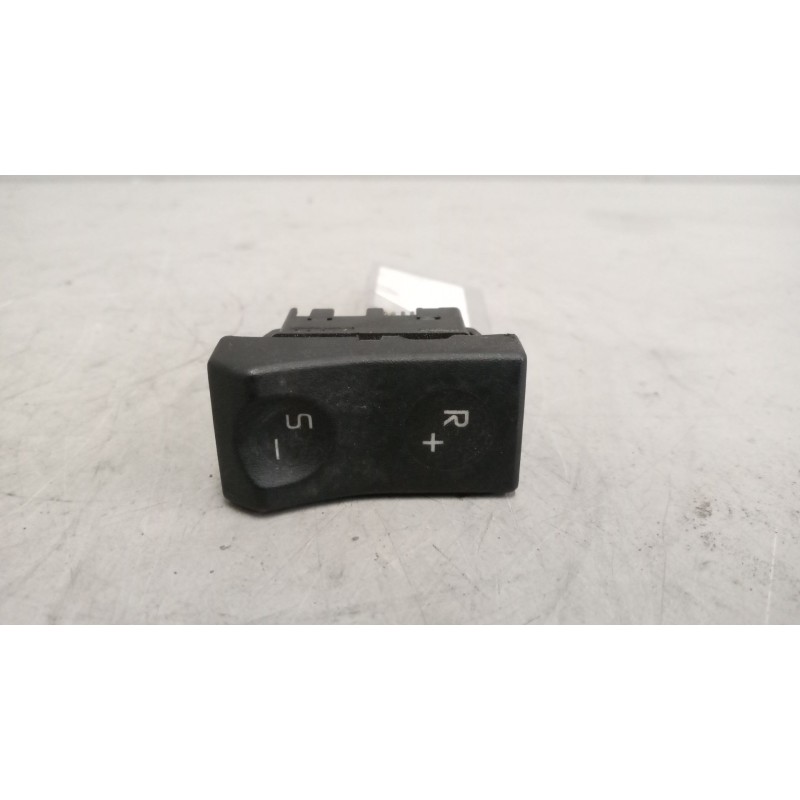Recambio de interruptor para renault magnum ab diesel referencia OEM IAM 7420851306  