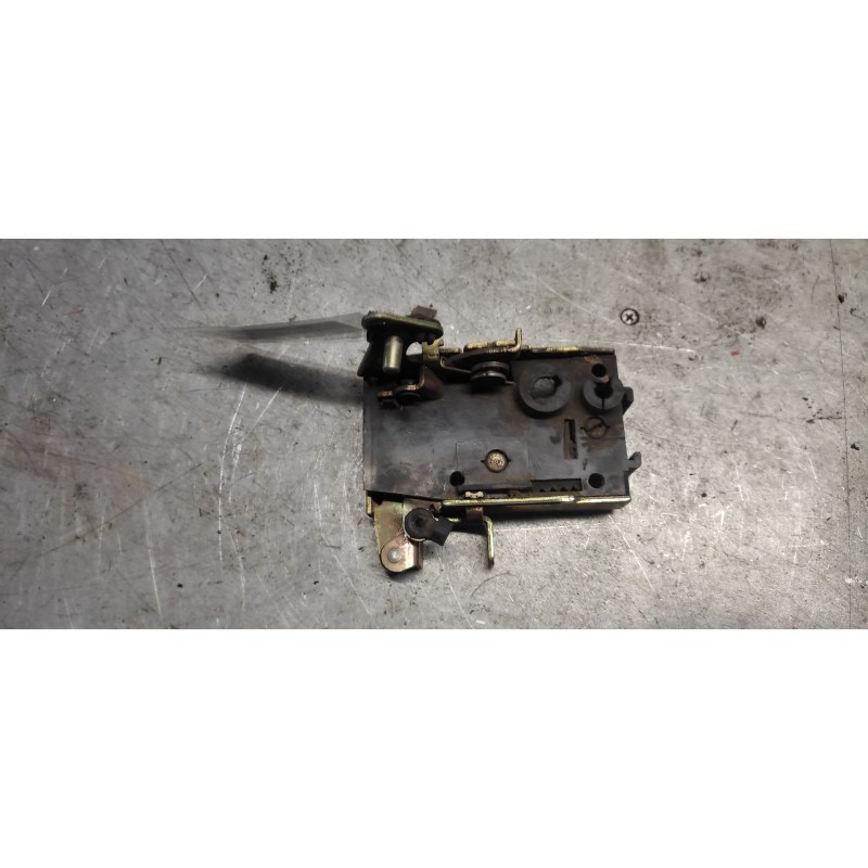 Recambio de cerradura puerta delantera derecha para peugeot 205 berlina 1.1 mito referencia OEM IAM 2
