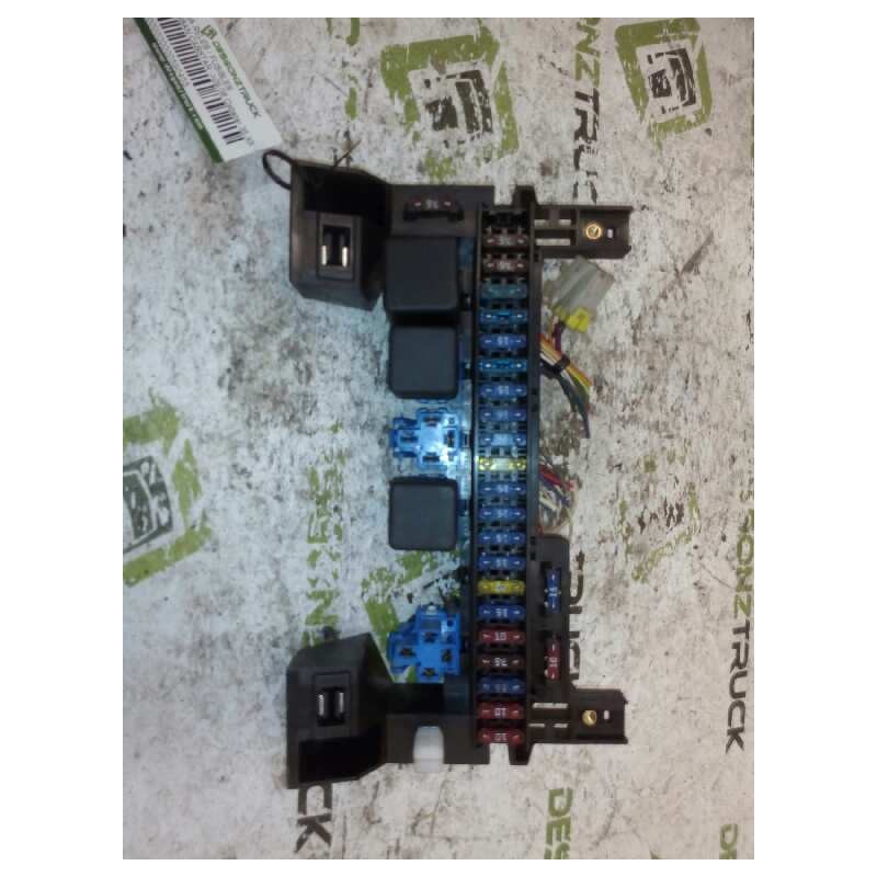 Recambio de caja reles / fusibles para nissan cabstar 09.06 cabstar 35.xx cabina simple cabina individual referencia OEM IAM   