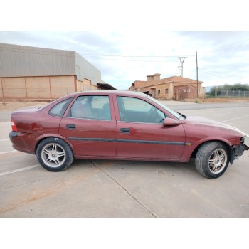 opel vectra b berlina del año 1999
