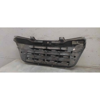 Recambio de rejilla delantera central para renault master kofferaufbau l3h1 3,5t referencia OEM IAM   