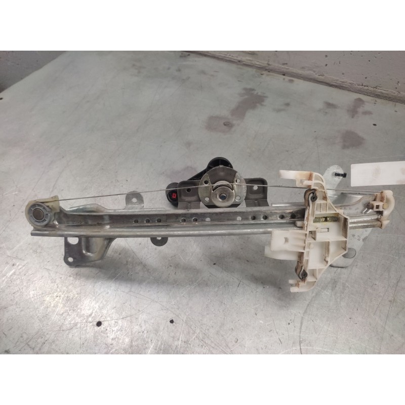 Recambio de elevalunas trasero derecho para ford fusion (cbk) ambiente referencia OEM IAM  MANUAL - Negro 2