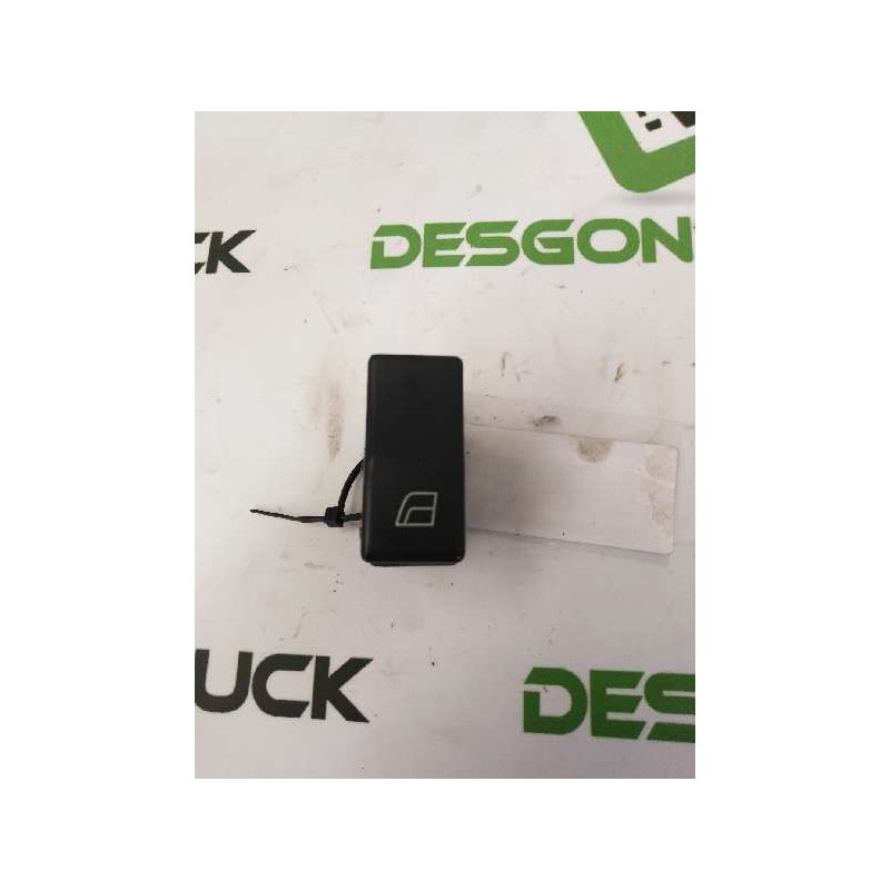 Recambio de mando elevalunas delantero izquierdo para volvo fl xxx fg 4x2 cabina para grupos (l4h1c) referencia OEM IAM 74210437