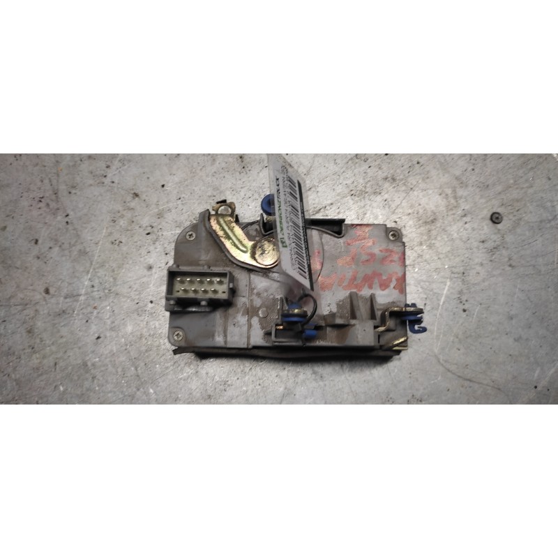 Recambio de cerradura puerta delantera izquierda para citroën xantia berlina 1.9 td monaco referencia OEM IAM  9 PINS 2