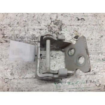 Recambio de bisagra trasera izquierda para peugeot 207 1.6 16v cat referencia OEM IAM  INFERIOR 