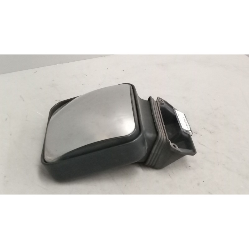 Recambio de retrovisor exterior angular para renault magnum ab diesel referencia OEM IAM 5010646159  