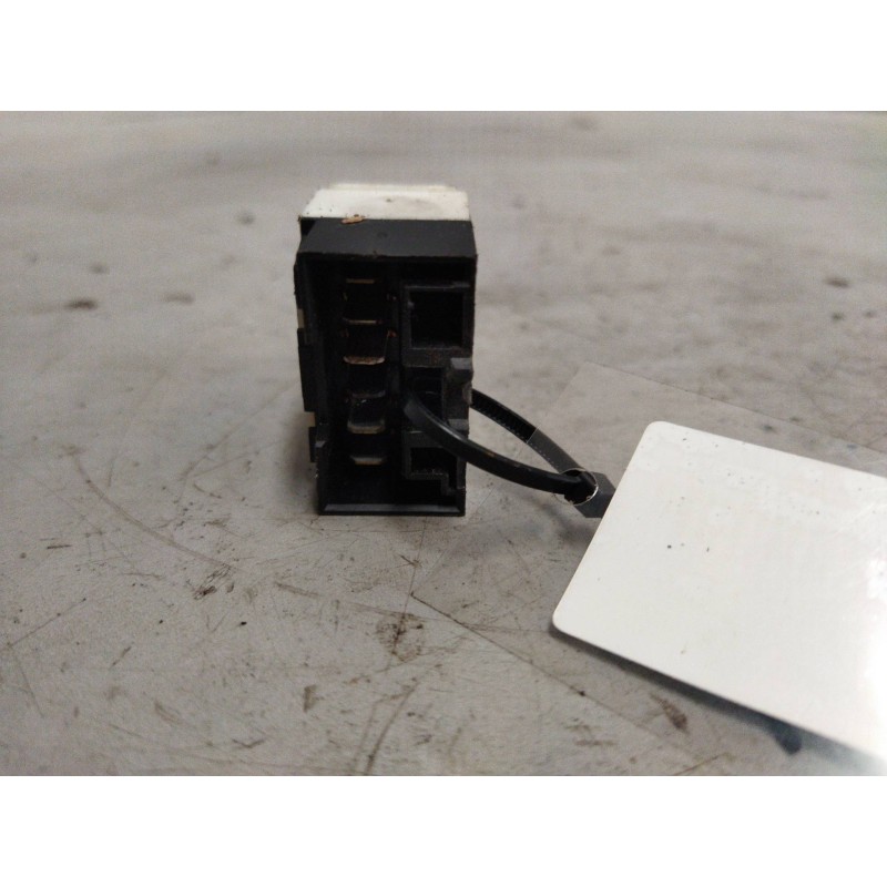 Recambio de mando elevalunas delantero izquierdo para iveco stralis (as) referencia OEM IAM - Blanco 2