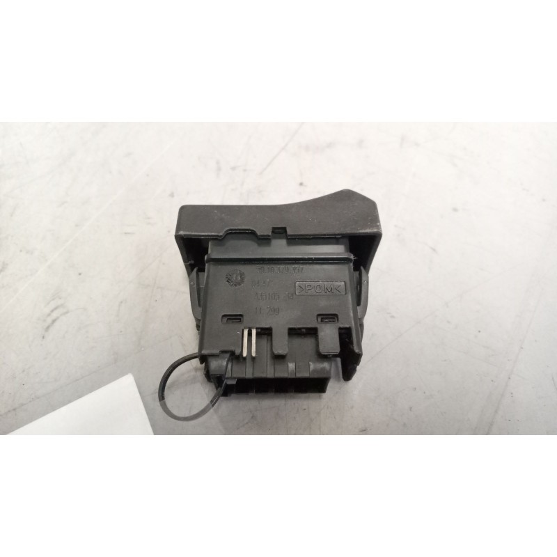 Recambio de interruptor para renault magnum ab diesel referencia OEM IAM 5010379357 - Blanco 2