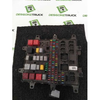 Recambio de caja reles / fusibles para volvo fl xxx fg 4x2 cabina para grupos (l4h1c) referencia OEM IAM 7421169993  