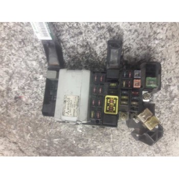 CAJA RELES / FUSIBLES MR515658 G8C208MD 