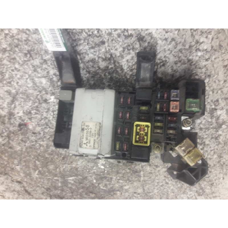 Recambio de caja reles / fusibles para mitsubishi montero (v60/v70) 3.5 gdi gls kaiteki (5-ptas.) referencia OEM IAM MR515658 G8 - Verde
