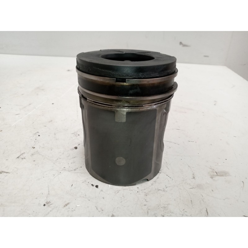 Recambio de piston para volvo fl 618 interc. 180/210/220/250 fg 180/220/250 kw e3 largo (lh1 o l2h1) referencia OEM IAM 276868 - Blanco