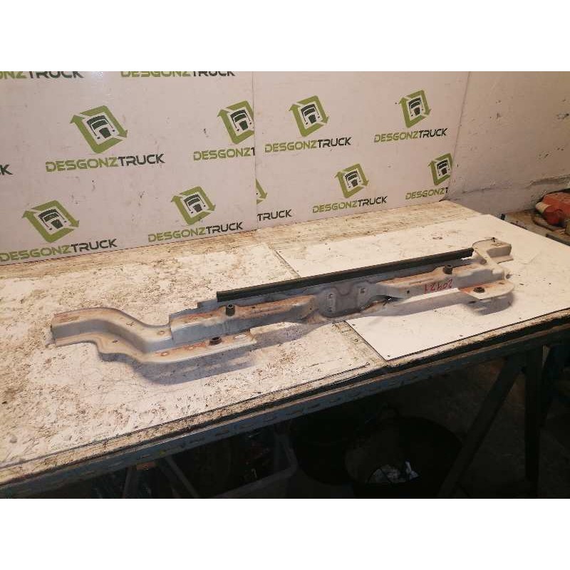 Recambio de travesaño superior para peugeot bipper básico referencia OEM IAM - Blanco 2