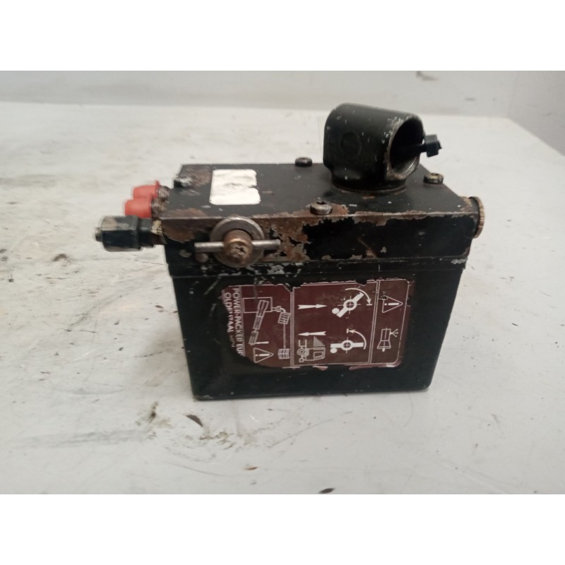 Recambio de bomba elevacion cabina para renault magnum ab 2005 12.0 diesel referencia OEM IAM 5010615920 - Blanco 5