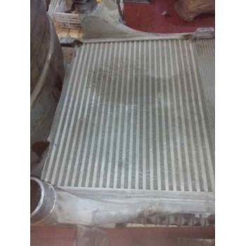 Recambio de intercooler para iveco eurocargo tector referencia OEM IAM  44CM ALTO/54CM LARGO 