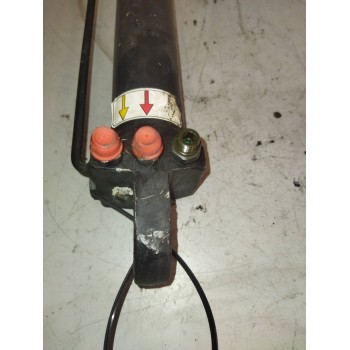Recambio de brazo elevacion cabina para renault magnum ab diesel referencia OEM IAM 5010629108  