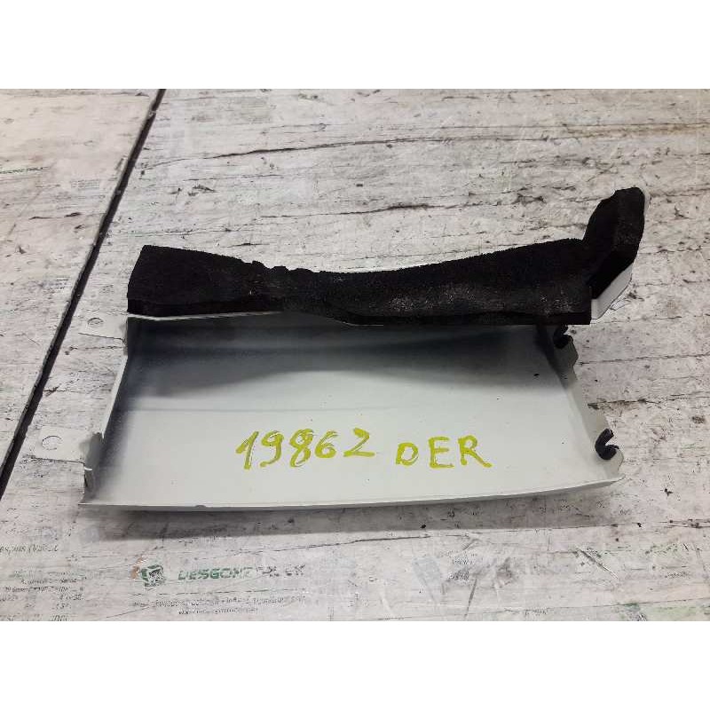 Recambio de molduras delanteras para volkswagen t4 transporter/furgoneta (mod. 1991) referencia OEM IAM  DERECHA - Blanco 2