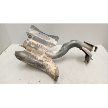 SOPORTE GUARDABARROS TRASERO A9705202133 DERECHO DELANTERO
