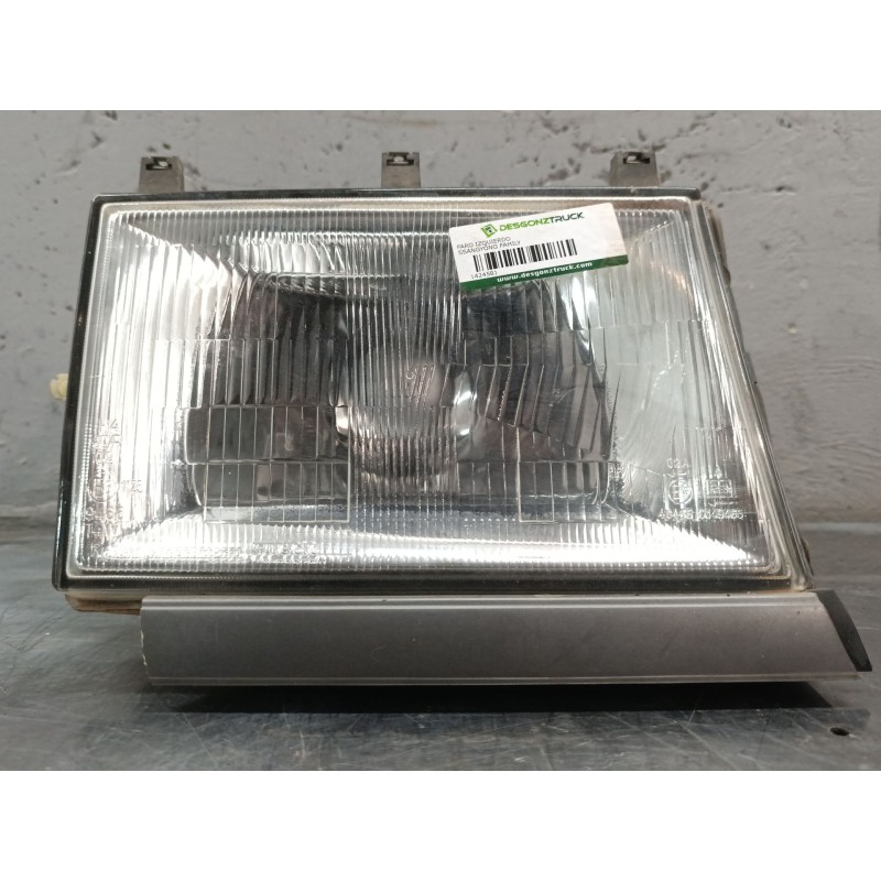 Recambio de faro izquierdo para ssangyong family 2.5 d referencia OEM IAM   