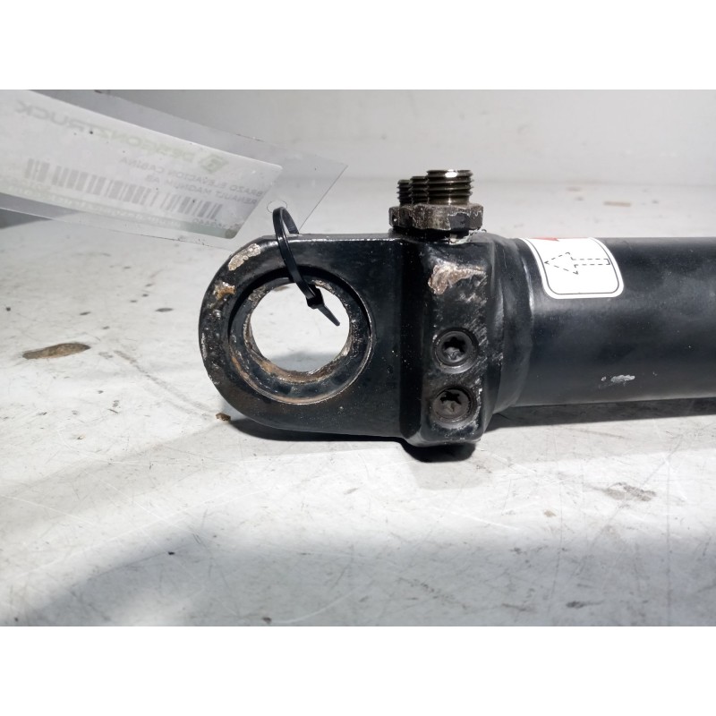 Recambio de brazo elevacion cabina para renault magnum ab diesel referencia OEM IAM 5010629108  1029164611 - Blanco 3