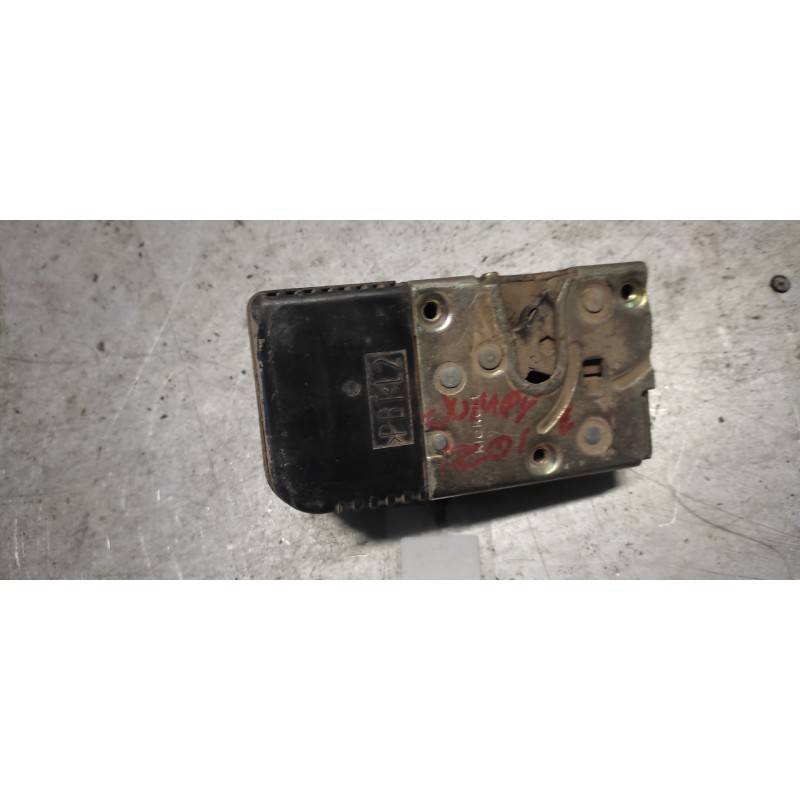 Recambio de cerradura puerta delantera izquierda para citroën jumpy 2.0 hdi sx caja cerrada acristalada referencia OEM IAM   