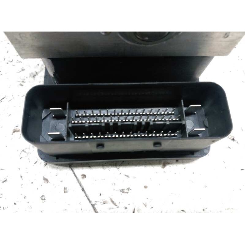 Recambio de abs para ford focus berlina (cap) ghia referencia OEM IAM 8M512C405CA - Blanco 3